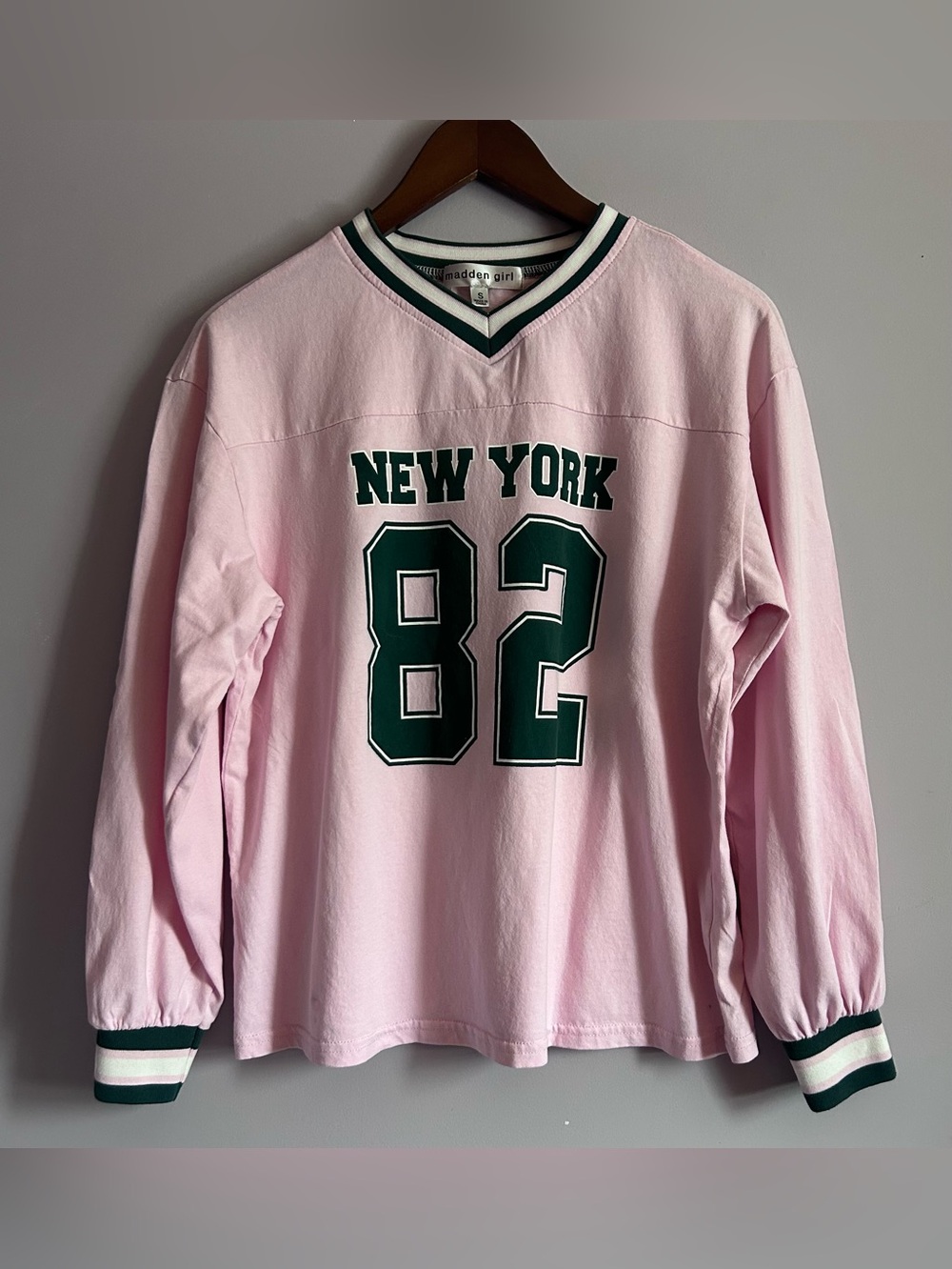 Madden Girl Long Sleeve Pink Graphic Varsity T-Shirt Size Small